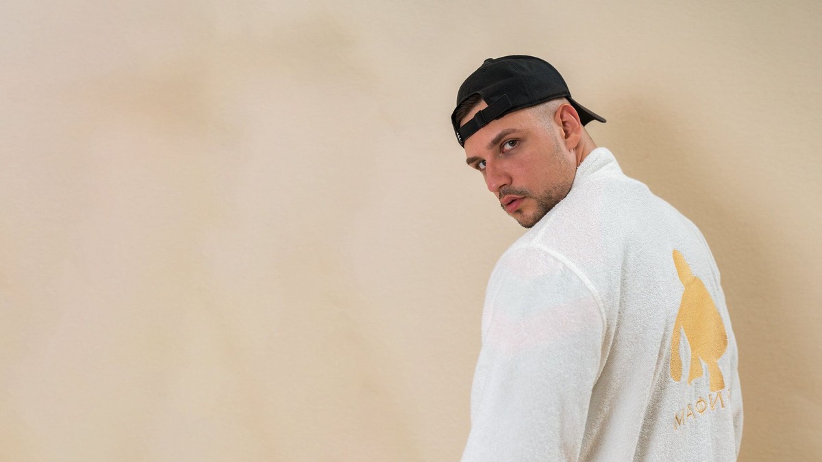 Slavik Junge hat über eine Million Follower auf Instagram.
