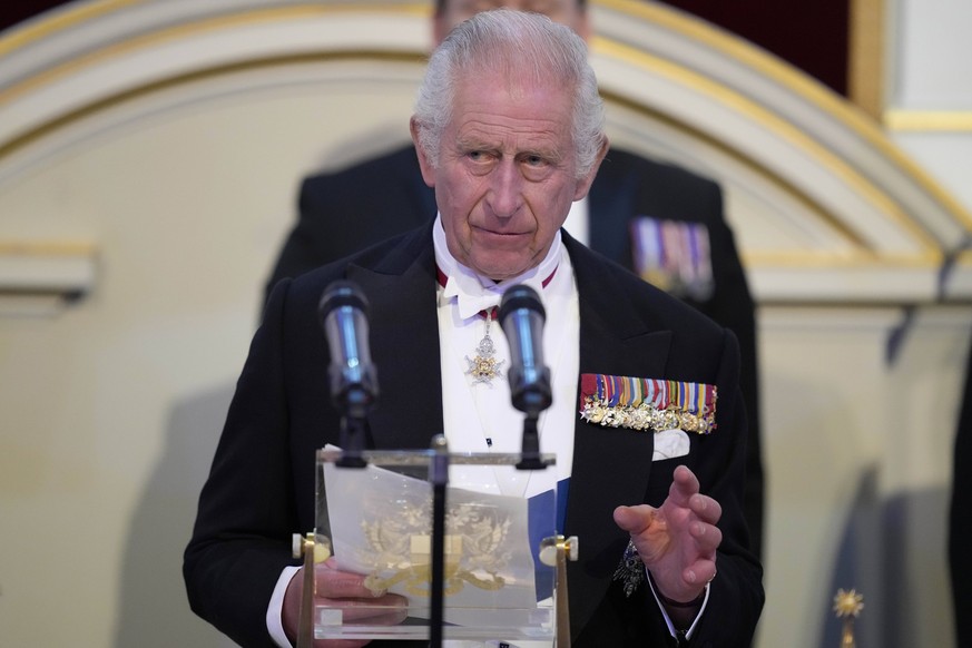 . 18/10/2023. London, United Kingdom. King Charles III and Queen Camilla at the Mansion House in London for the Pearl Sword Ceremony and a reception and dinner to honour their Coronation . PUBLICATION ...