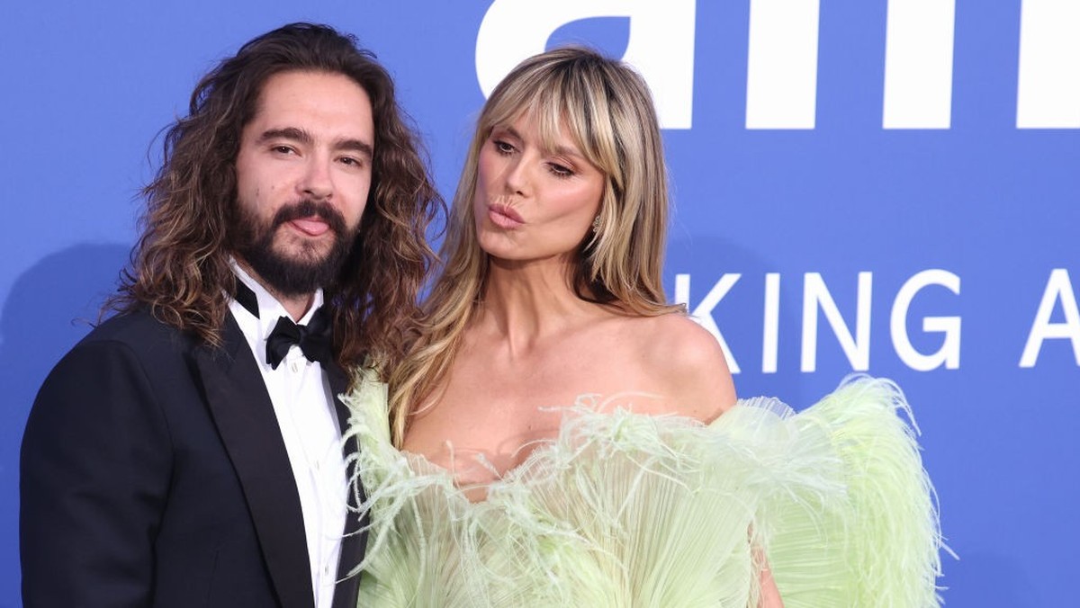 CAP D&#039;ANTIBES, FRANCE - MAY 25: Tom Kaulitz and Heidi Klum attend the amfAR Cannes Gala 2023 at Hotel du Cap-Eden-Roc on May 25, 2023 in Cap d&#039;Antibes, France. (Photo by Gisela Schober/Getty ...