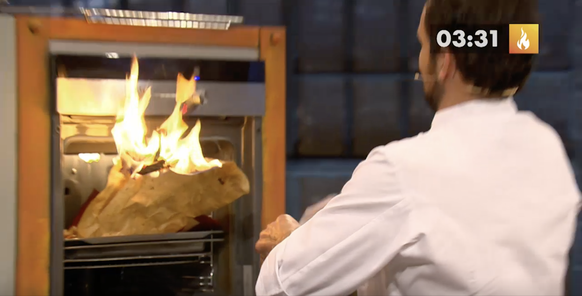 Bei "Grill den Henssler" steht plötzlich Hensslers Ofen in Flammen.
