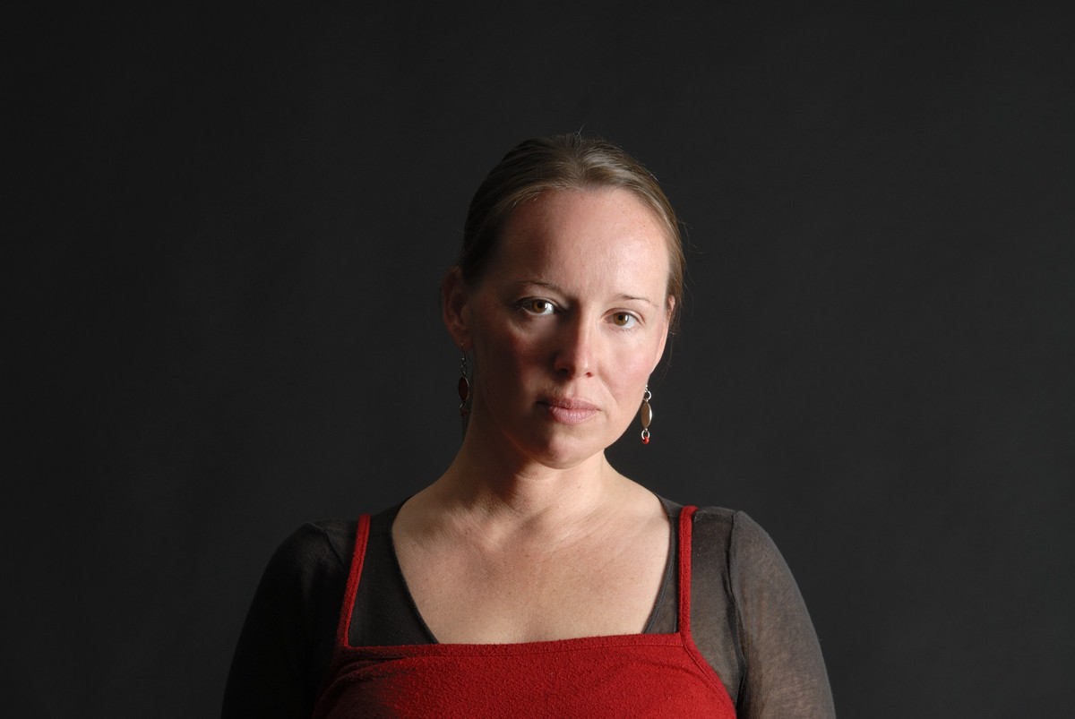 Kann man Schuld teilen? Diese Frage thematisiert Yvonne Zitzmann in ihrem Buch zur damaligen DDR.