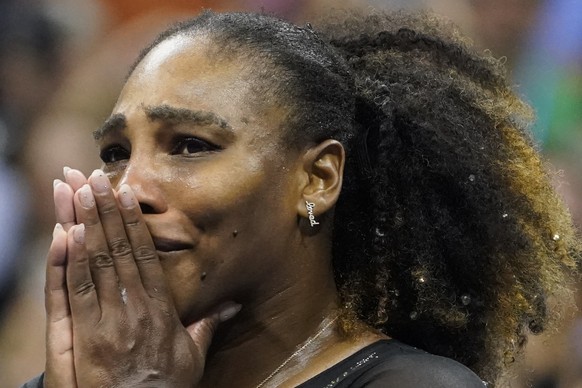 dpatopbilder - 03.09.2022, USA, New York: Tennis: Grand Slam/WTA-Tour - US Open, Einzel, Damen, 3. Runde, Williams (USA) - Tomljanovic (Australien): Serena Williams weint. Williams unterliegt im Spiel ...