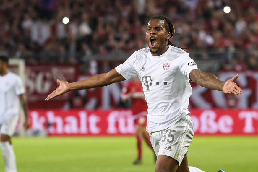 12.08.2019, xkvx, Fussball DFB-Pokal 1.Runde, Energie Cottbus - FC Bayern Muenchen emspor, v.l. Renato Sanches (FCB - FC Bayern Muenchen) gibt Anweisung, gestikuliert, mit den Armen gestikulieren, giv ...