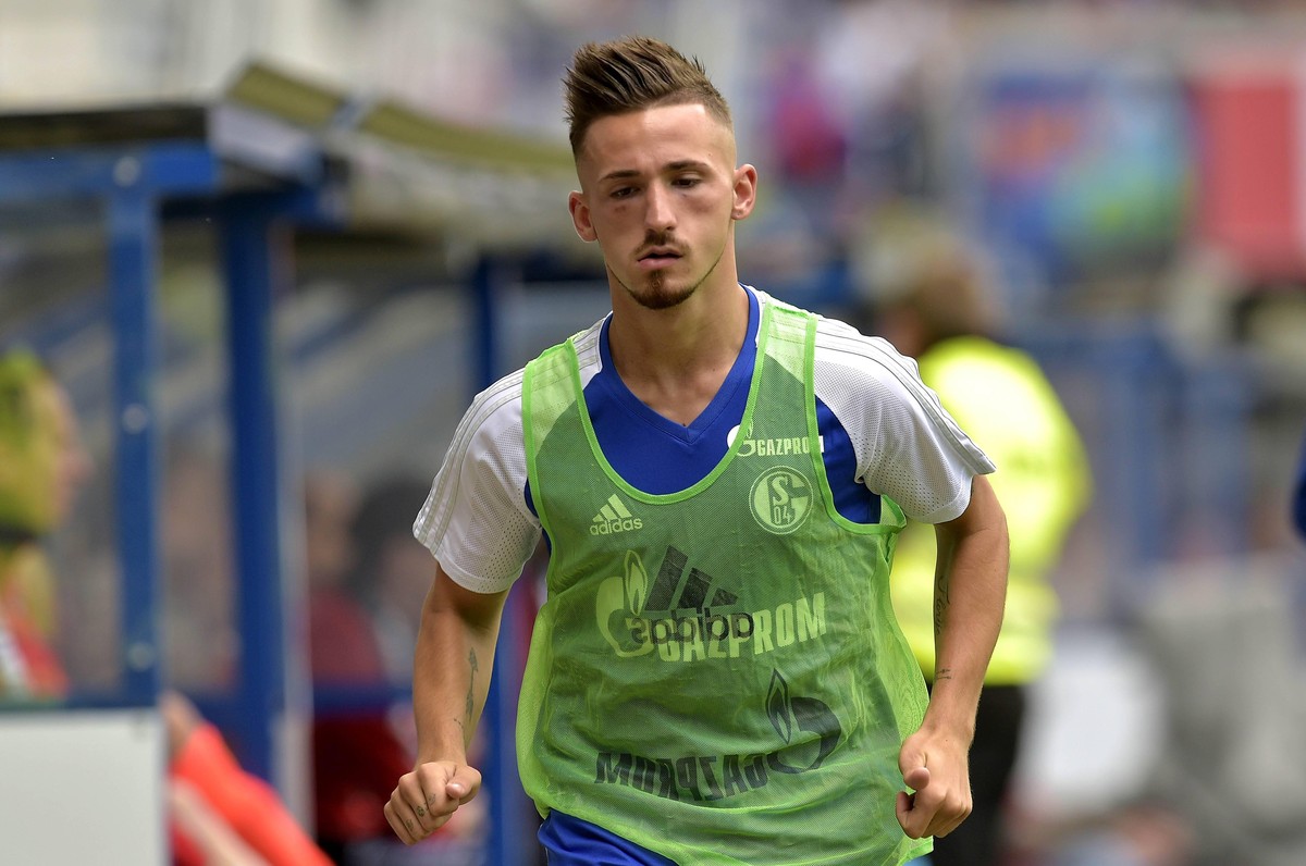 15-07-2017 / pmk / MZ126751 Fussball/Herren 3.Liga Saison 2017/2018 FC Schalke 04 Donis AVDIJAJ (33) Schalke
15 07 2017 pmk Football men 3 League Season 2017 2018 FC Schalke 04 Donis Avdijaj 33 Sch ...