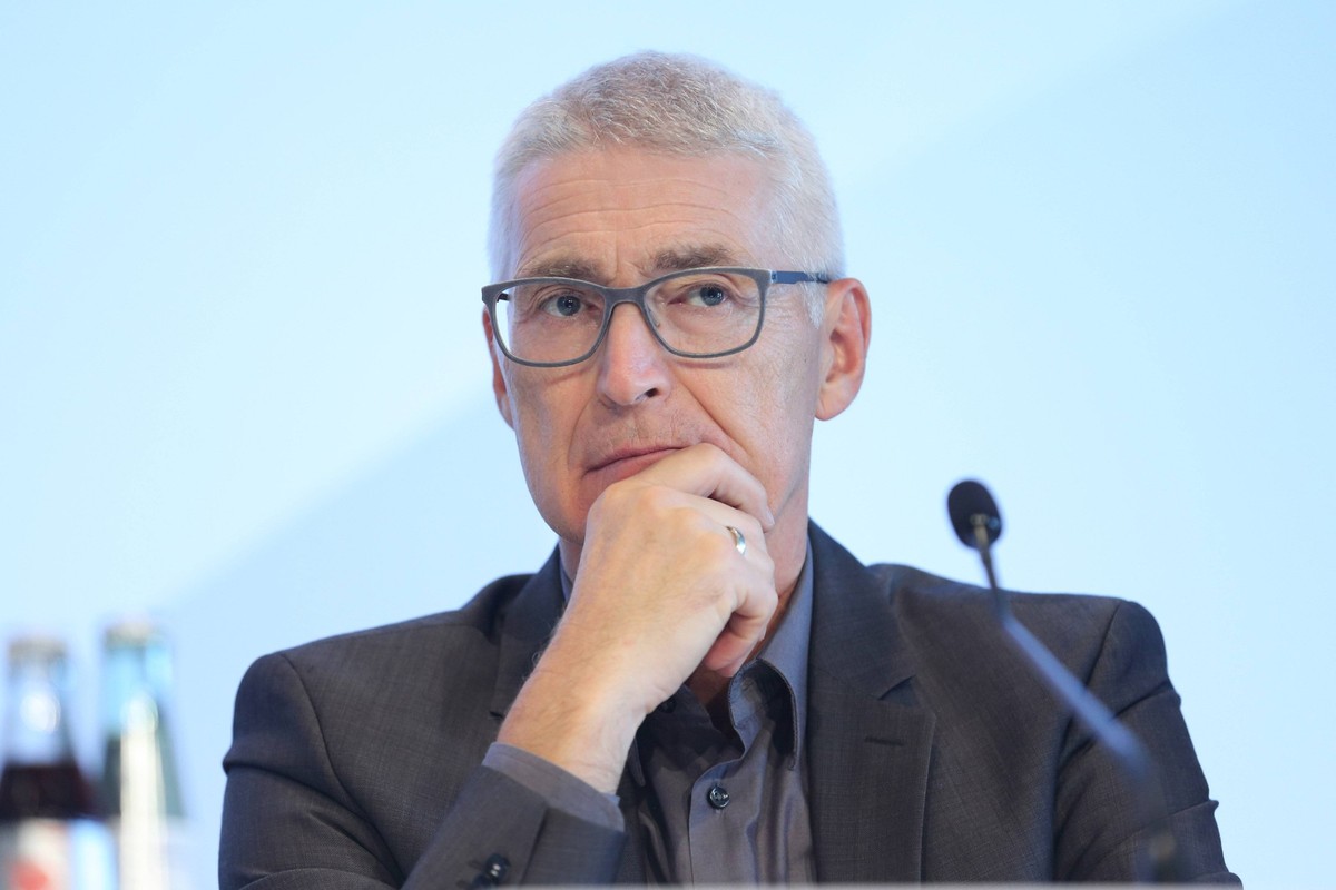 LUTZ MICHAEL FROEHLICH VIDEO-ASSISTENT MEDIENWORKSHOP UND PRAESENTATION DES VIDEO-ASSIST CENTER KOELN PUBLICATIONxNOTxINxUSA