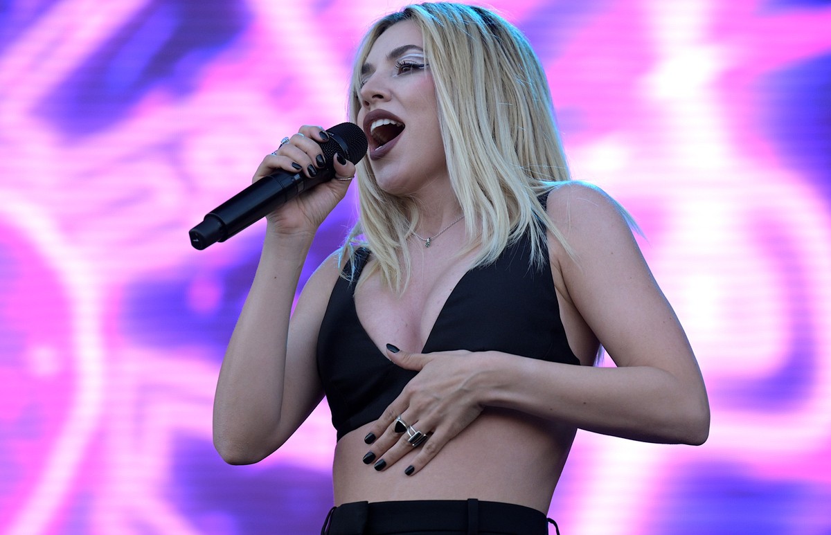 09.09.2023, Berlin: Die US-Sängerin Ava Max steht beim Lollapalooza Festival Berlin auf dem Gelände des Olympiastadions auf der Bühne. Das Festival findet seit 2018 auf dem Gelände statt. Foto: Hannes ...