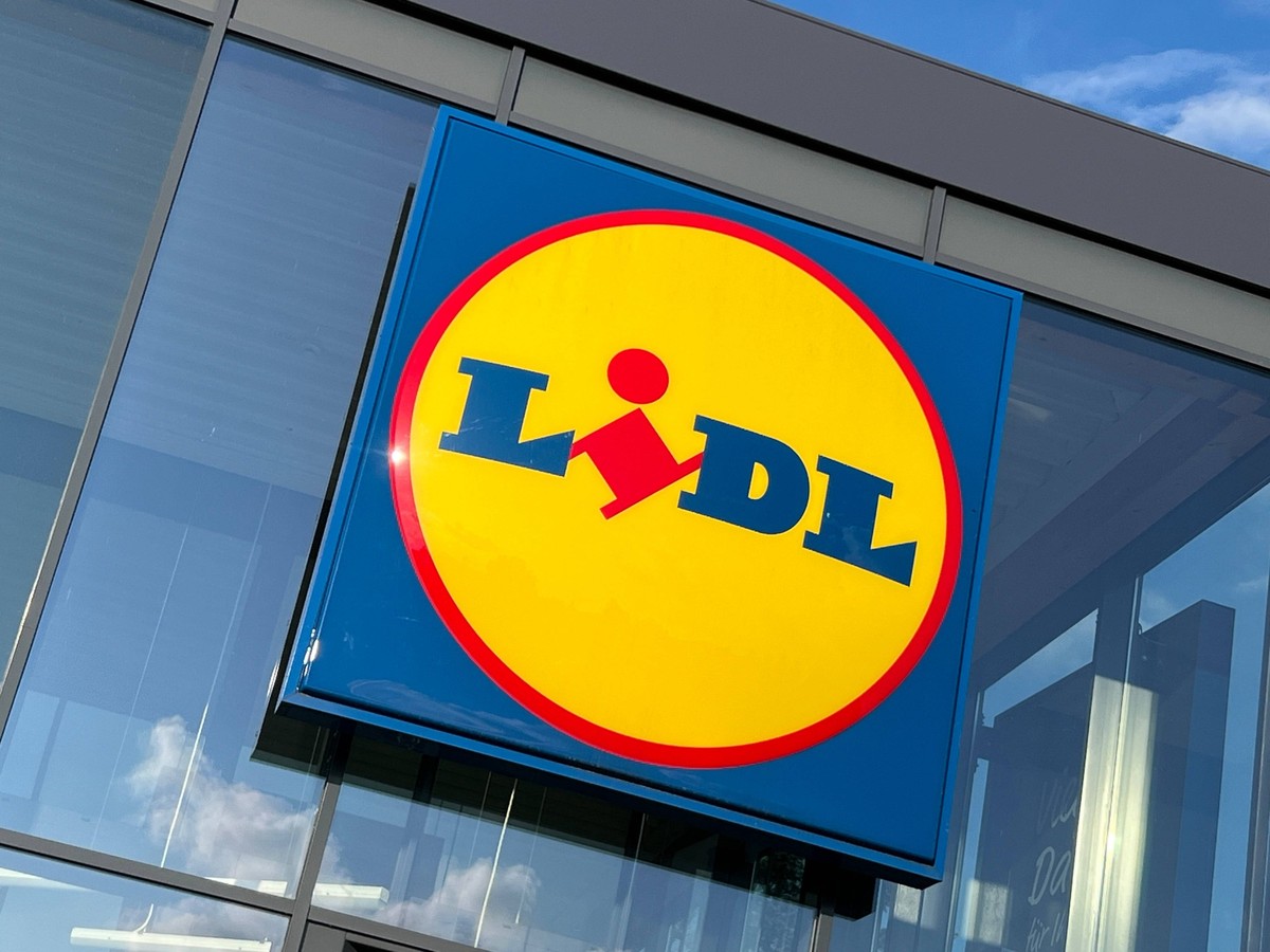 Außenwerbung LIDL Logo *** Outdoor advertising LIDL logo Copyright: xmix1x
