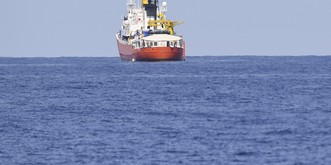 Flüchtlingsboot sinkt vor Libyen – 100 Menschen werden vermisst