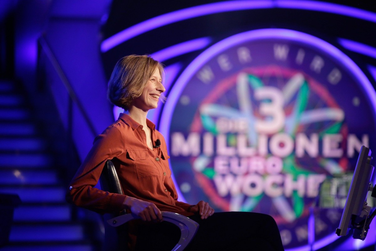Achtung! Sperrfrist für alle Medien bis Do., 07.09.2023, 23:59 Uhr!

Katharina Richter aus Murr

Die Verwendung des sendungsbezogenen Materials ist nur mit dem Hinweis und Verlinkung auf RTL+ gestatte ...