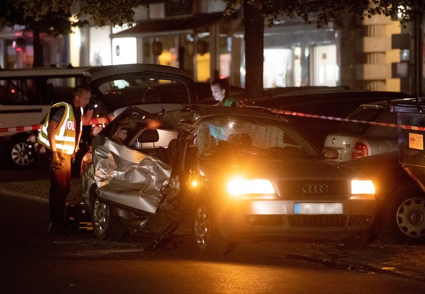 Fahrradfahrerin wird bei Verfolgungsjagd in Berlin von Auto erfasst – und stirbt