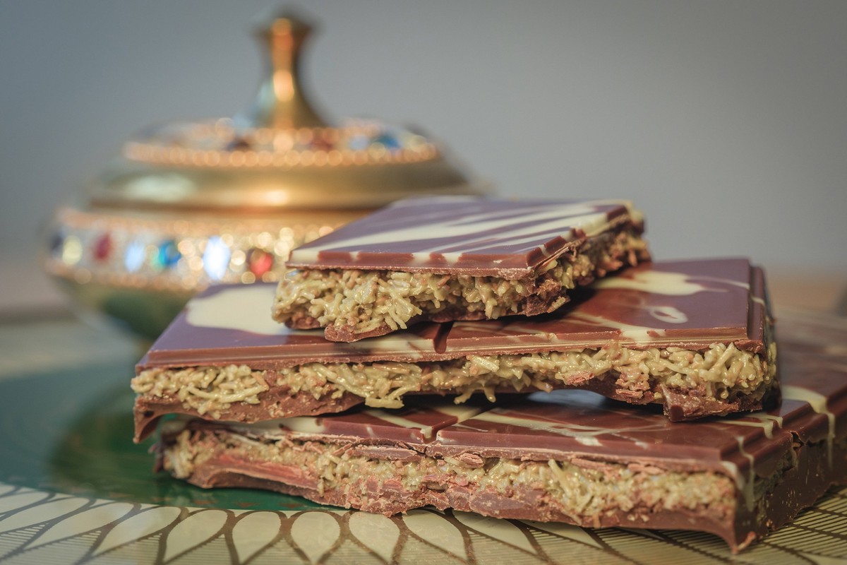 Handgemachte Dubai-Schokolade *** Handmade Dubai chocolate Nordrhein-Westfalen Deutschland, Germany GMS18163