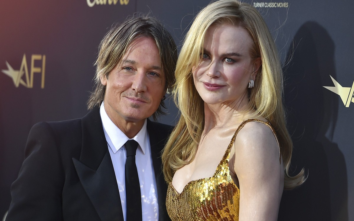 ARCHIV - 27.04.2024, USA, Los Angeles: Keith Urban, links, und Nicole Kidman kommen zur 49. AFI Life Achievement Award Verleihung an Nicole Kidman im Dolby Theatre in Los Angeles. (zu dpa: «Keith Urba ...