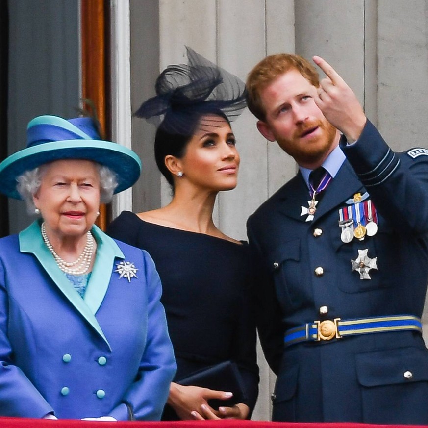 Damals war noch alles gut: Die Queen, Meghan und Harry im Juli 2018 auf dem Balkon des Buckingham Palace.