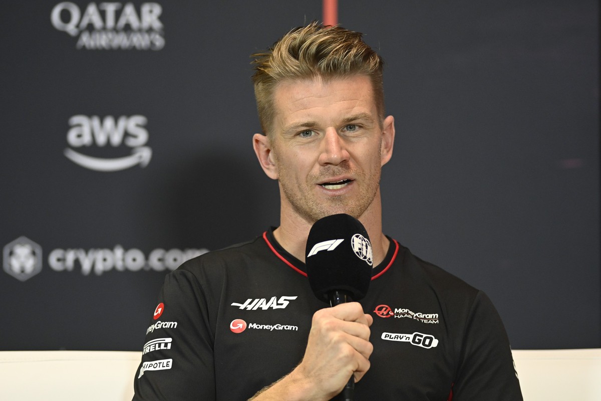 18.07.2024, Ungarn, Mogyorod: Der deutsche Formel-1-Pilot Nico Hülkenberg vom Haas F1 Team spricht während einer Pressekonferenz vor dem Großen Preis von Ungarn auf der Rennstrecke Hungaroring in Mogy ...
