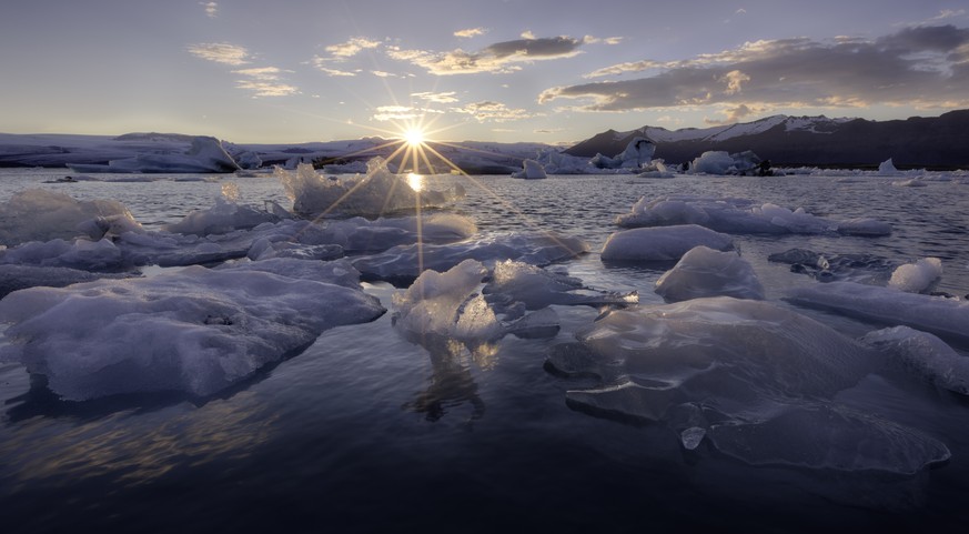 A sunstar at Jokulsarlon, Iceland.