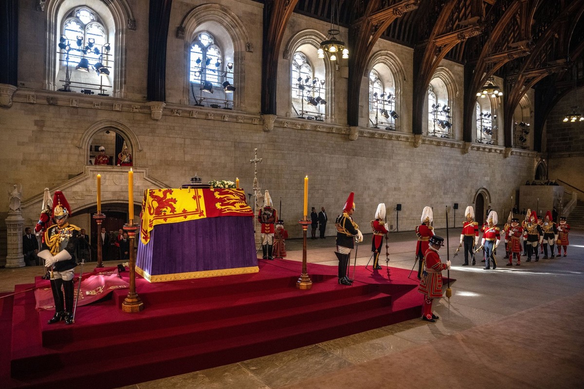 Vier Tage lang war der Sarg der Queen in der Westminster Hall für die Öffentlichkeit aufgebahrt.