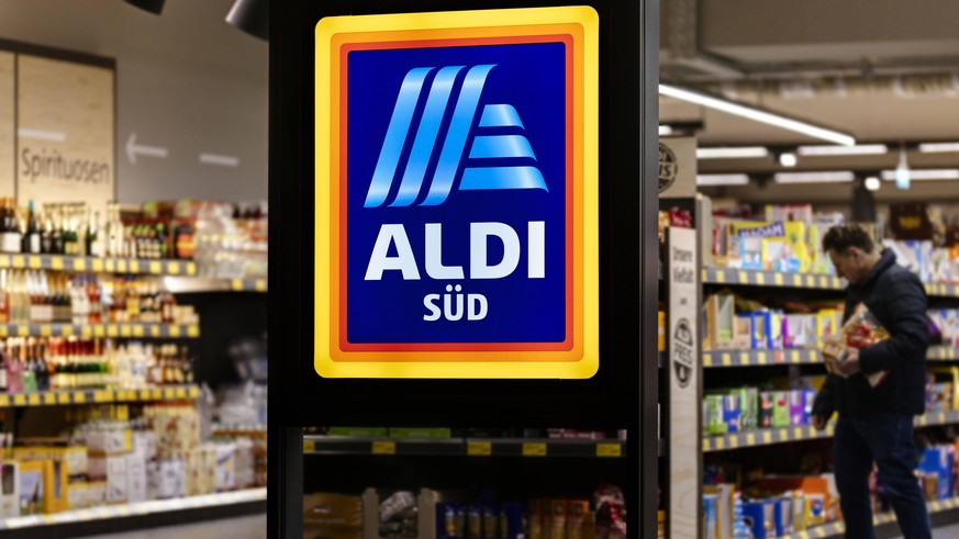 Eine Filiale von Aldi Süd auf der Luxemburger Straße. Köln, 04.04.2020 *** A branch of Aldi Süd on the Luxemburger Straße Cologne, 04 04 2020 Foto:xC.xHardtx/xFuturexImage