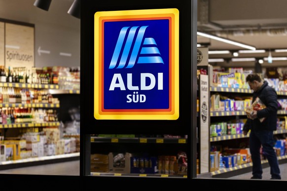 Eine Filiale von Aldi Süd auf der Luxemburger Straße. Köln, 04.04.2020 *** A branch of Aldi Süd on the Luxemburger Straße Cologne, 04 04 2020 Foto:xC.xHardtx/xFuturexImage