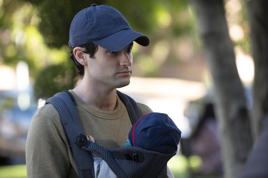 YOU (L to R) PENN BADGLEY as JOE GOLDBERG in episode 301 of YOU Cr. JOHN P. FLEENOR/NETFLIX © 2021