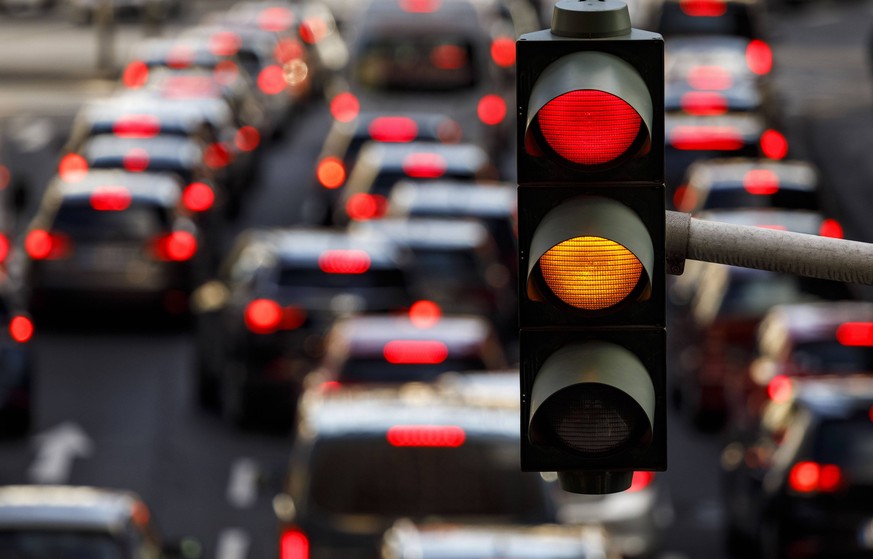 Stickstoffdioxid in Städten stammt zu einem großen Teil aus Diesel-Abgasen und ist der Grund für Diesel-Fahrverbote.