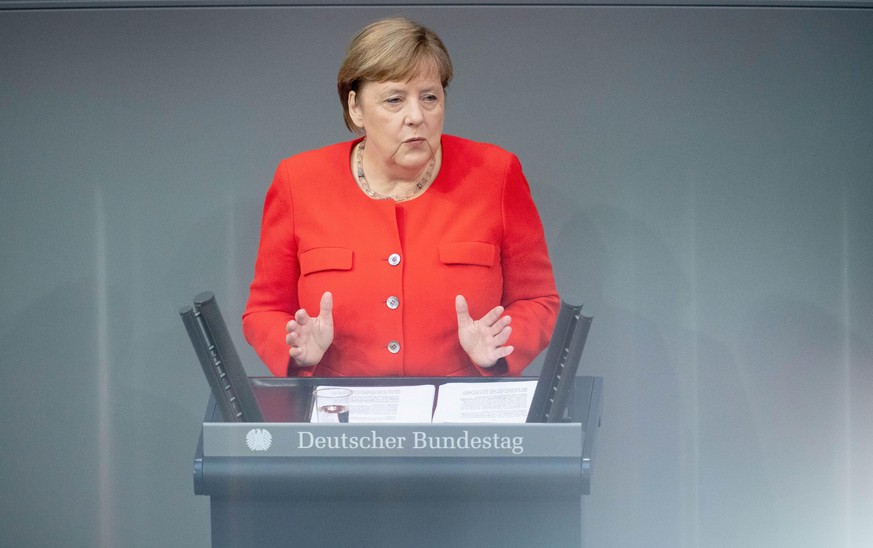 18.06.2020, Berlin: Bundeskanzlerin Angela Merkel (CDU) spricht bei ihrer Regierungserklärung zur deutschen EU-Ratspräsidentschaft im Bundestag. Vom 01.07.2020 bis zum 31.12.2020 übernimmt Deutschland ...
