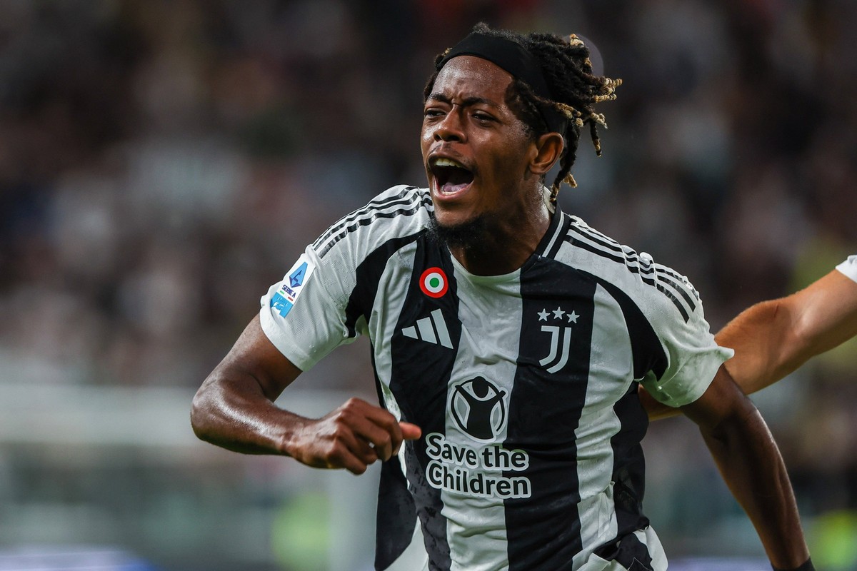 Juventus FC Vs Como 1907 in Turin, Italy - 19 Aug 2024 Samuel Mbangula Tshifunda of Juventus FC celebrates after scoring a goal during the Serie A 2024/25 football match between Juventus FC and Como 1 ...