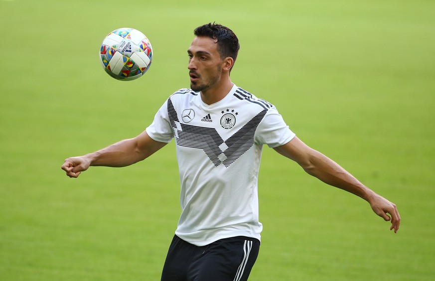 Soccer Football - UEFA Nations League - Germany Training - Allianz Arena, Munich, Germany - September 5, 2018 Germany&#039;s Mats Hummels during training REUTERS/Michael Dalder