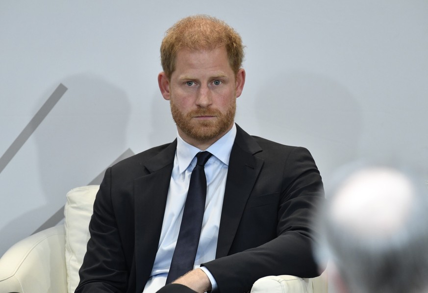 10.10.2023, USA, New York: Der britische Prinz Harry, Herzog von Sussex, nimmt am Elterngipfel der Archewell Foundation zum Thema &quot;Psychisches Wohlbefinden im digitalen Zeitalter&quot; im Rahmen  ...