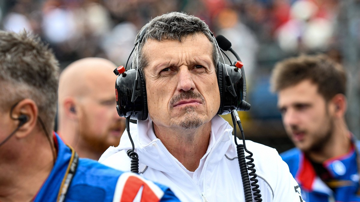 Formel 1 GP Ungarn 2022 Sonntag Günther Steiner, Haas F1 Team Formel 1 Ungarn am 31.07.2022 *** Formula 1 GP Hungary 2022 Sunday Günther Steiner, Haas F1 Team Formula 1 Hungary on 31 07 2022 Copyright ...
