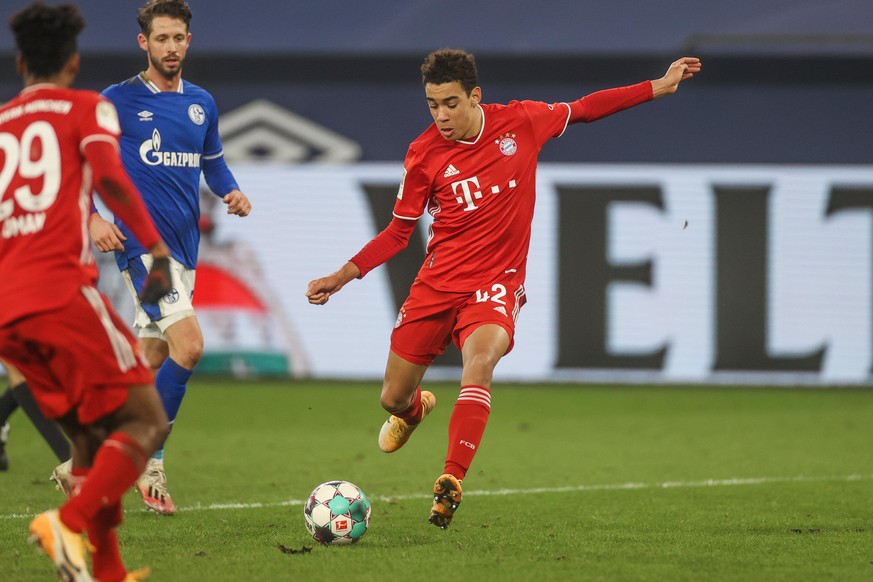 24.01.2021, Fussball, Saison 2020/2021, 1. Bundesliga, 18.Spieltag, FC Schalke 04 - FC Bayern Muenchen, Jamal Musiala (FC Bayern München) Tim Rehbein/RHR-FOTO/Pool DFL REGULATIONS PROHIBIT ANY USE OF  ...