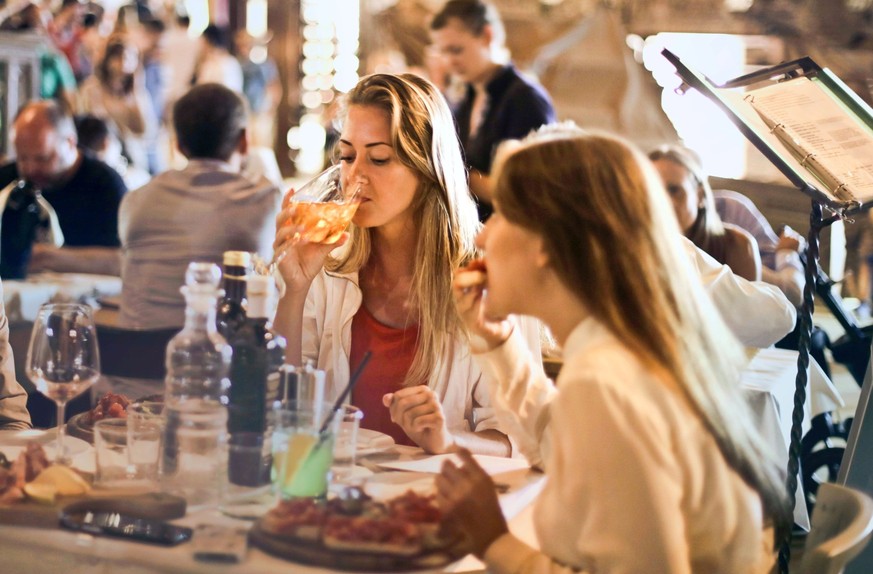 Beim nächsten Restaurantbesuch könnte einem bei den Preisen glatt der Appetit vergehen.