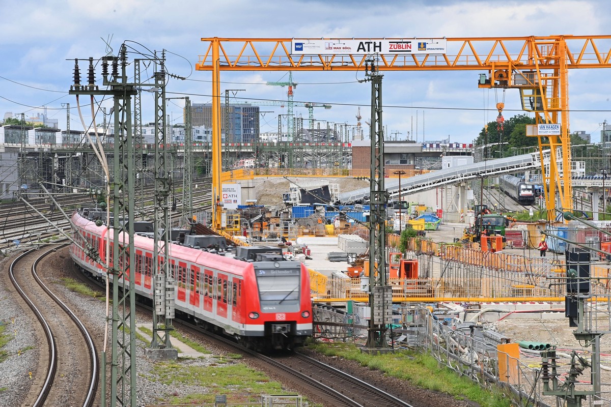 Ausbau der S-Bahn,2.Stammstrecke in Muenchen, Tunnel,Tunnelbau.2.Roehre am 24.05.2024. S-Bahn am S-Bahnhof Donnersberger Bruecke in Muenchen Bahn,Zug.Pendler,Oeffentlicher Personennahverkehr OEPNV.Sta ...
