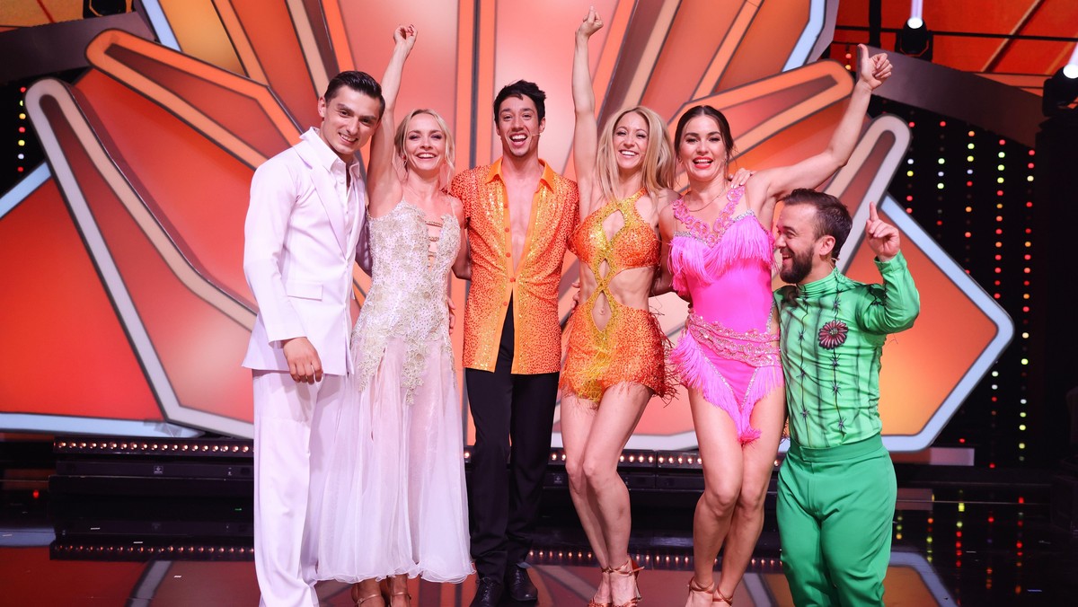 COLOGNE, GERMANY - MAY 13: Janin Ullmann, Zsolt Sándor Cseke, René Casselly, Kathrin Menzinger, Mathias Mester and Renata Lusin pose on stage during the 11th show of the 15th season of the television  ...