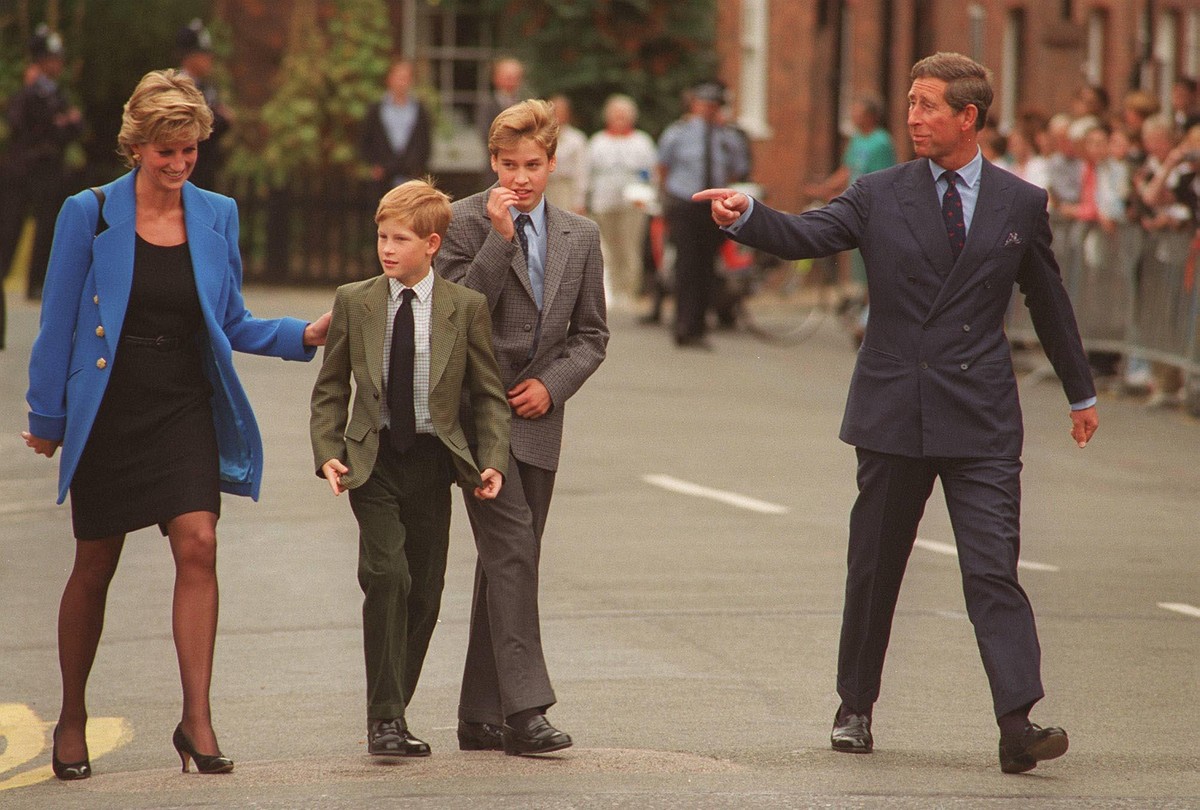 From Left to Right:- HRH PRINCESS OF WALES (HRH Princess Diana): HRH PRINCE HARRY: HRH PRINCE WILLIAM: HRH PRINCE OF WALES (HRH Prince Charles). (Seen on Prince William's first day at Eton Colleg ...