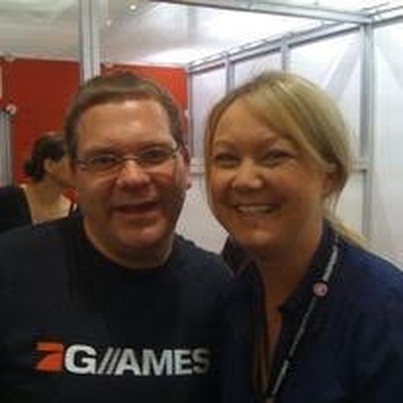 Elton und Janine Griffel sind hier bei der Gamescom im Jahr 2009 zu sehen.