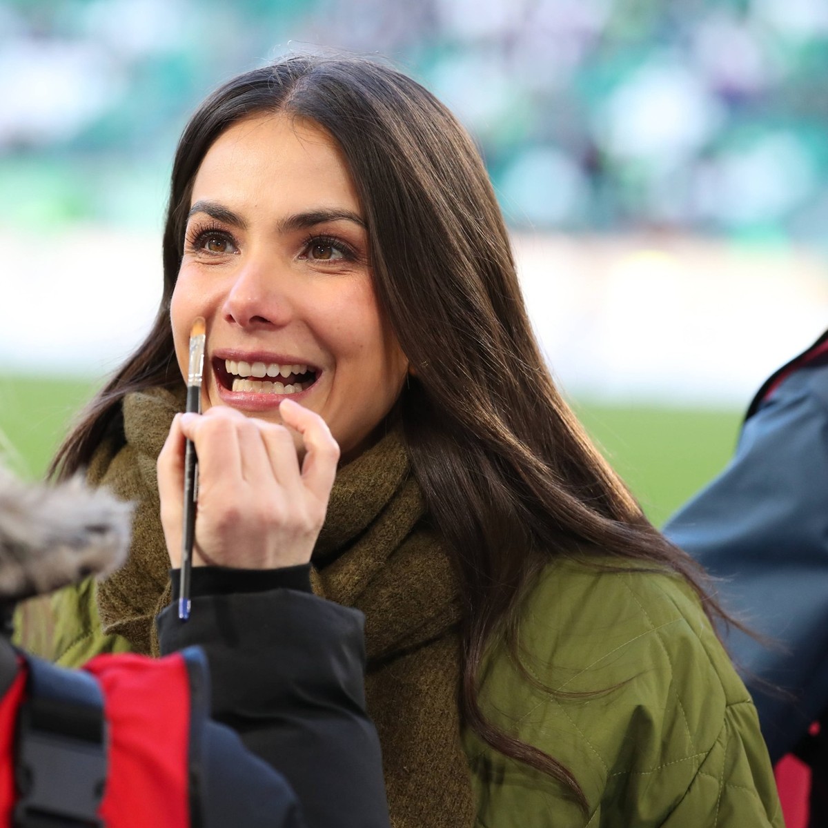 Sportmoderatorin Lea Wagner - Google Pixel Frauen-Bundesliga Saison 2023-2024 VfL Wolfsburg vs. FC Bayern M