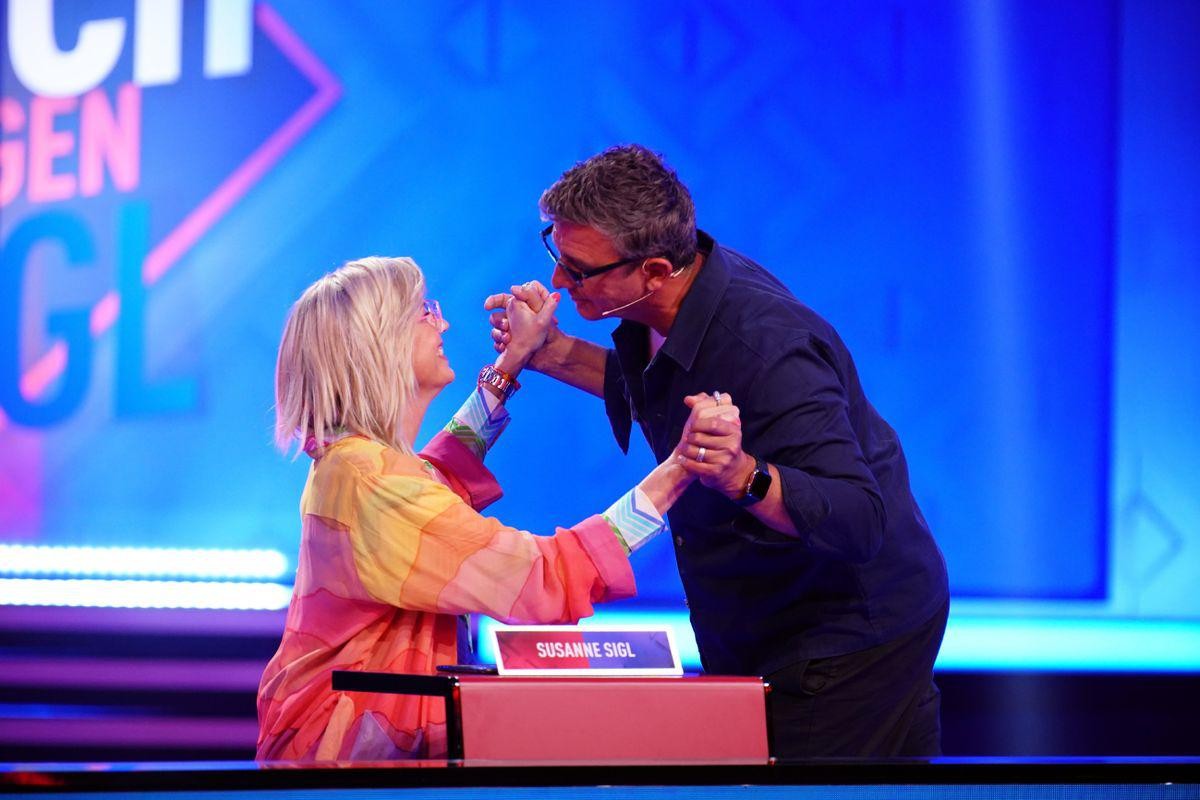 Romantische Momente: Susanne und Hans Sigl sind nicht nur bei Quizfragen ein Dream Team.