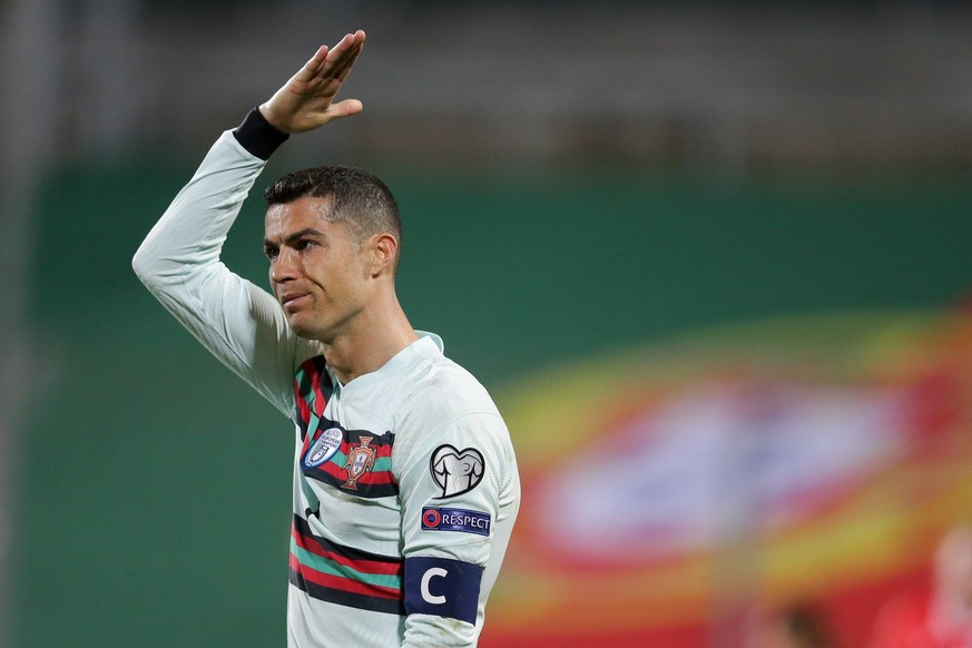 Cristiano Ronaldo Portugal 7 ärgert sich, wuetend, gestikuliert, aufgebracht, vor Portugalfahne, winkt ab / Fussball, UEFA WM-Qualifikation 2022, Saison 2020-2021, Gruppe A, European Qualifiers / 30.0 ...