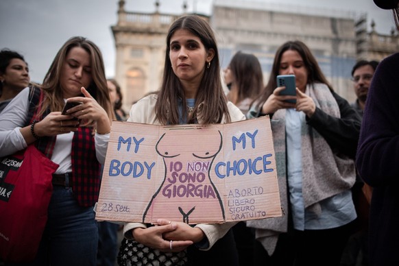September 28, 2022, Italy, Turin: Women protest on the International Day of Action for Safe Abortion Rights.  On September 28th, the world will protest for the right to safe and legal access to ...