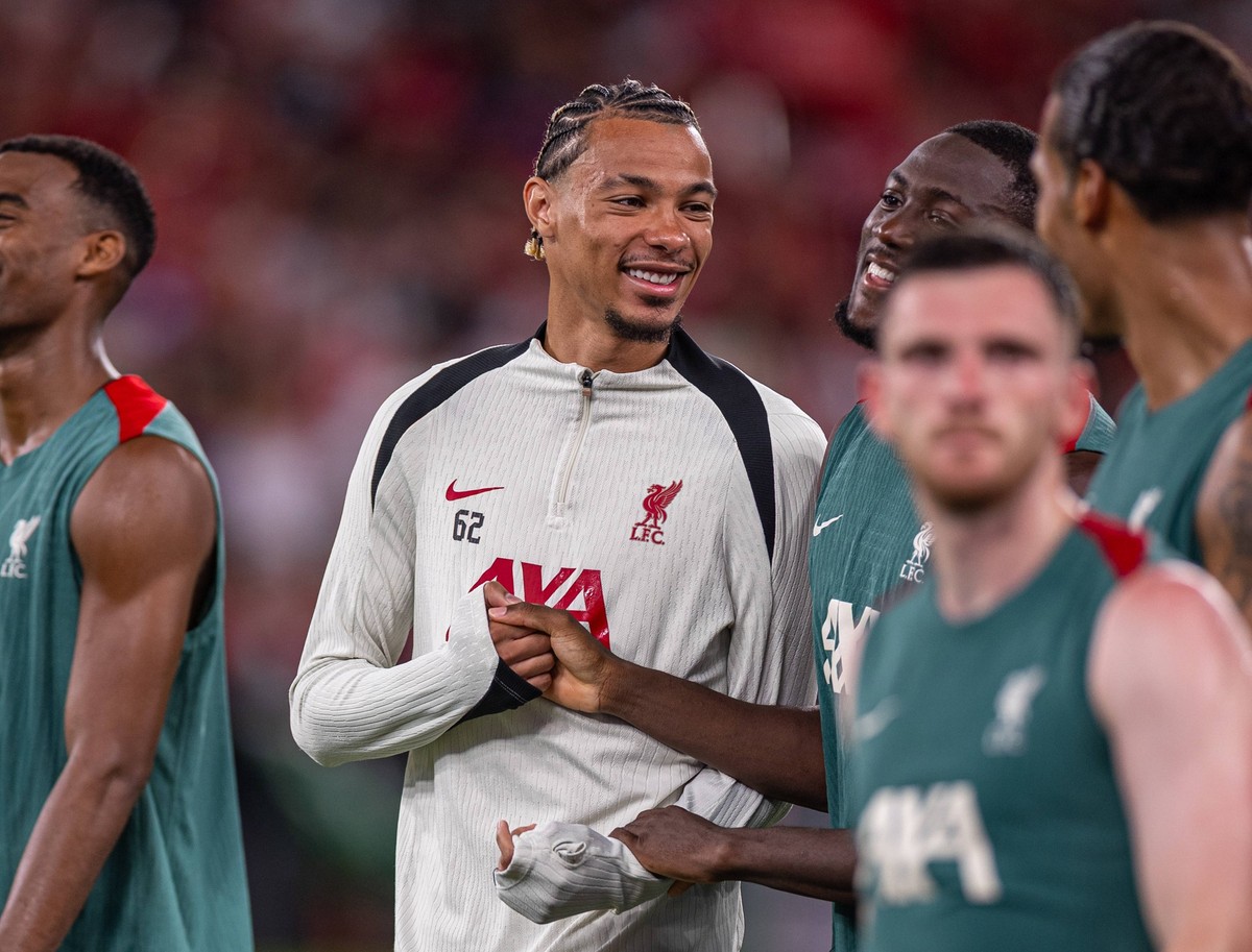 Football - Pre-Season - Liverpool FC Training HONG KONG - Thursday, July 24, 2025: Liverpool s new signing Hugo Ekitike during a training session at the Kai Tak Stadium in Hong Kong ahead of the Hong  ...