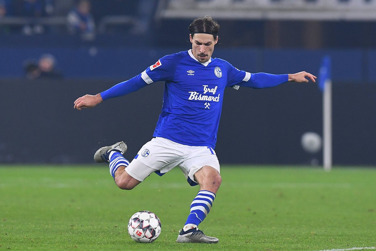 Der Franzose Benjamin Stambouli im "Graf Bismarck"-Trikot. Gut, dass wir 2018 und nicht 1868 haben.&nbsp;