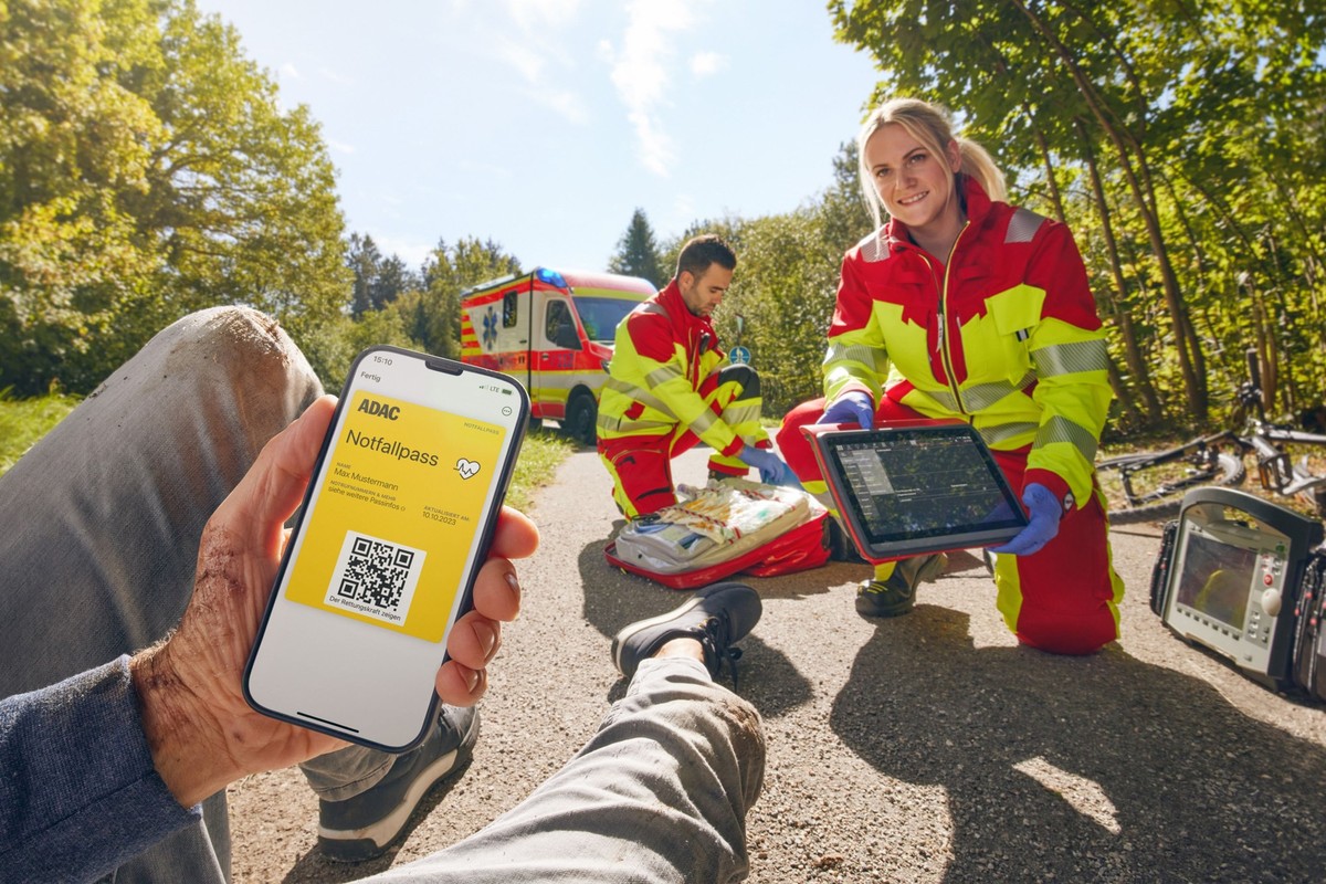Laut ADAC können Verletzte meist ihr Smartphone entsperren.