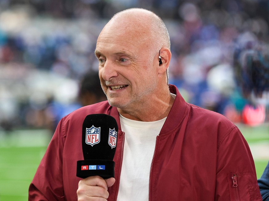 Frank Buschmann RTL Kommentator, Buffalo Bills vs. Jacksonville Jaguars, American Football, National Football League, Week 5, Saison 2023, 08.10.2023, Buffalo Bills vs. Jacksonville Jaguars, American  ...