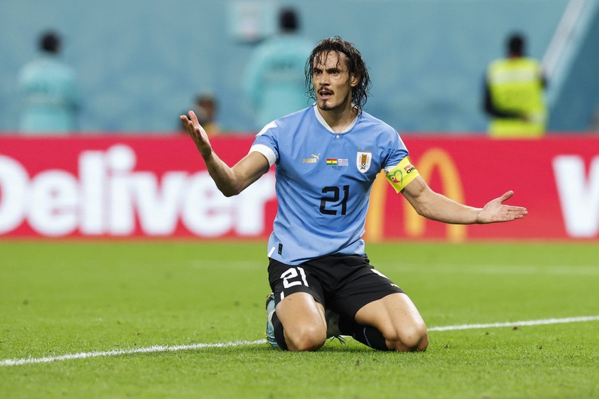 Edinson Cavani of Uruguay reacts during the FIFA World Cup, WM, Weltmeisterschaft, Fussball soccer match of the group phase between Ghana and Uruguay at Al-Janoub stadium in Al-Wakrah, Catar, 02 Decem ...