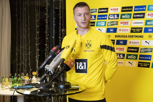 Fußball: Trainingslager von Borussia Dortmund am 08.01.2023 in Marbella Spanien. Marco Reus stellt sich in der Medienrunde den Fragen der Journalisten *** Soccer training camp of Borussia Dortmund on  ...