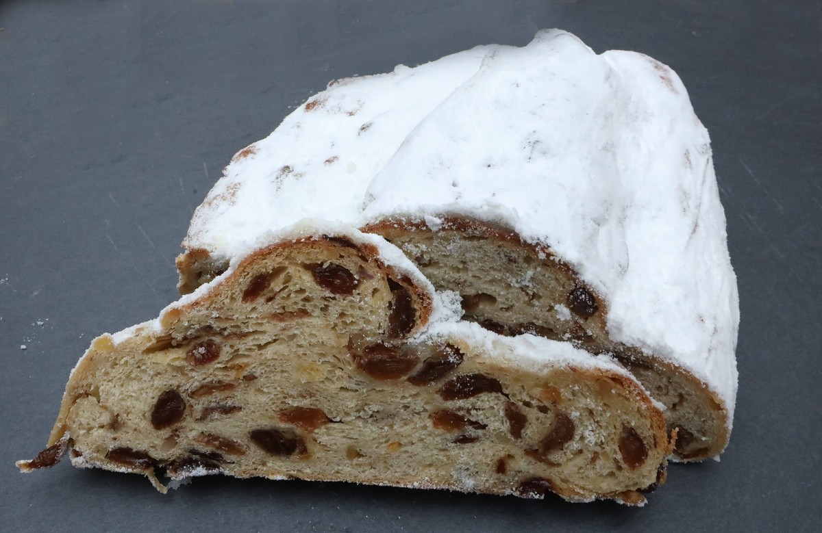 29.11.2023 / Sachsen Anhalt Sachsen-Anhalt Halle Saale Stollentest Stollentester Stollen Qualit�tstest Deutsches Brotinstitut Stollenpr�fung Pr�fer Stollenpr�fer Weihnachtsstollen Stollenpr�fer Siegfr ...
