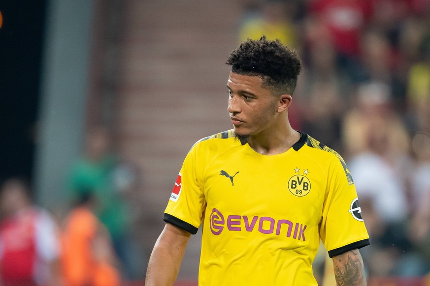 Berlin, Germany 31.08.2019, 1. Bundesliga, 3. Spieltag, 1. FC Union Berlin - Borussia Dortmund, Jadon Sancho (BVB) Schaut, looks on ( Berlin Stadion An der Alten Foersterei Berlin Germany eu-images-01 ...