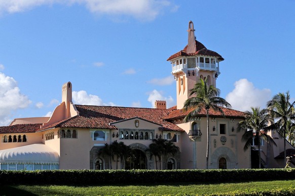 October 17, 2019, Palm Beach, FL, USA: President Donald Trump s Mar-a-Lago resort in Palm Beach, Fla. Palm Beach USA PUBLICATIONxINxGERxSUIxAUTxONLY - ZUMAm67 20191017zafm67021 Copyright: xCharlesxTra ...