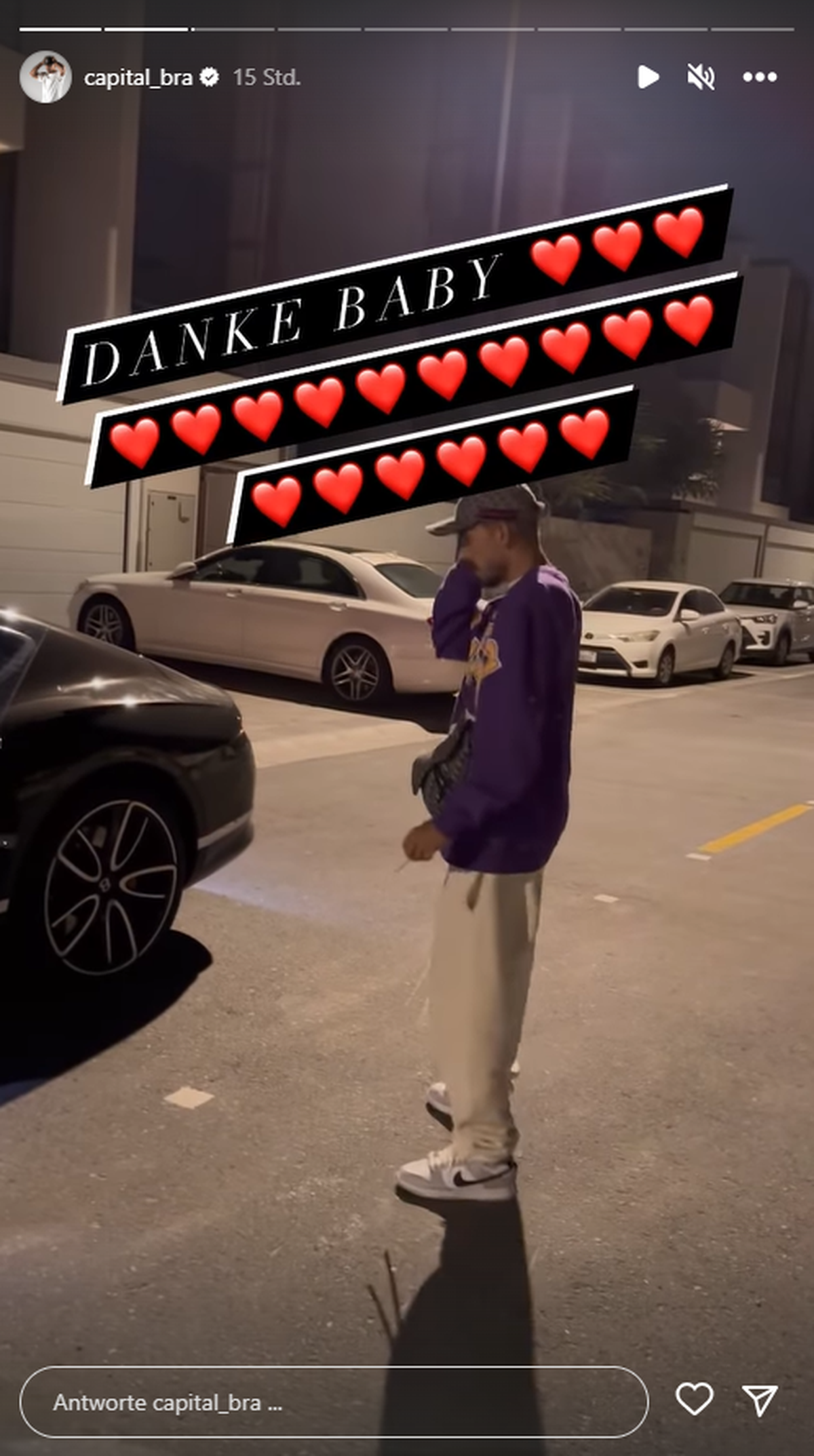 Der Rapper bekommt von seiner Frau ein teures Auto geschenkt.