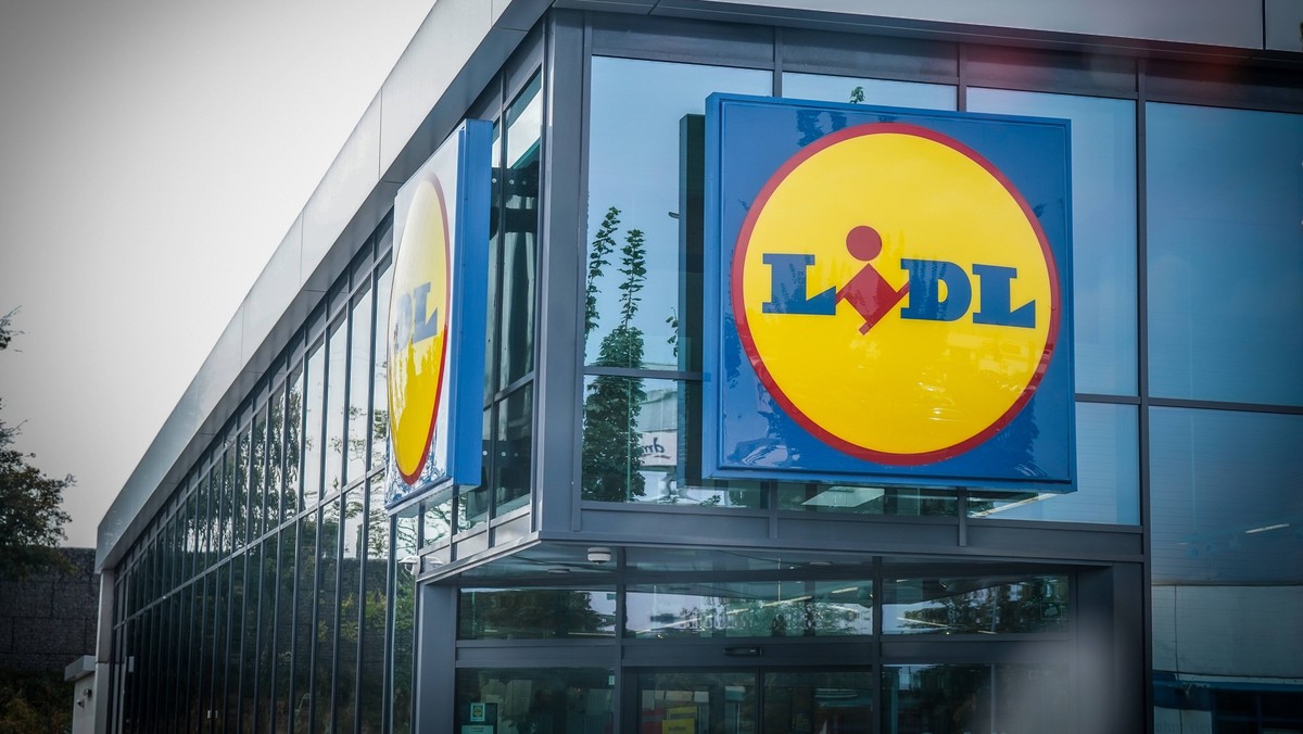 Lidl, Supermarkt, Discounter, Lebensmittelhandel, Preiswert, Einkaufen, Filiale, Öffnungszeiten, Markenzeichen, Logo, Konsum, Einzelhandel, Rabattaktionen, Kundenservice, Nachhaltigkeit, Solaranlagen, ...